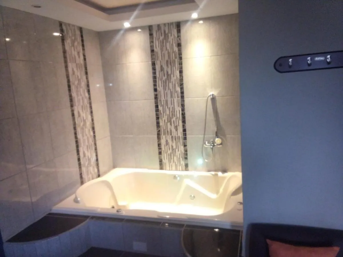 Affittacamere Hostal Aventura Quito
