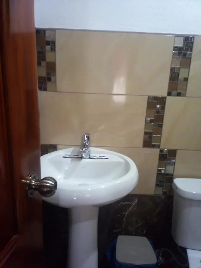 Hostal Aventura Quito 0*,